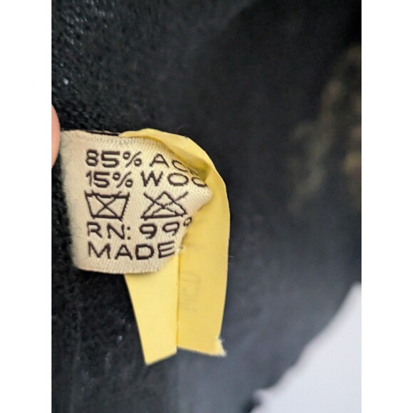 Anthropologie Acrylic Wool Scarf in Black Floral No Tag - Picture 3 of 5